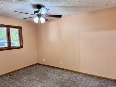 Wonderful 4BR/2BA home in a great neighborhood with a partial - photo 39