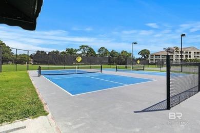 Welcome to the Links Golf Villas! Located in The Peninsula which - photo 41