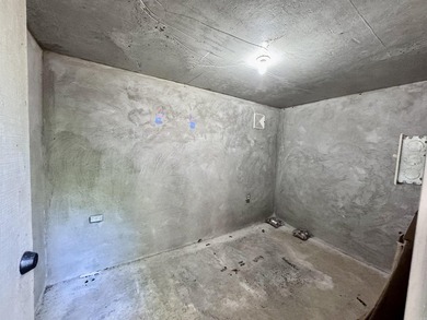 Wonderful 4BR/2BA home in a great neighborhood with a partial - photo 48