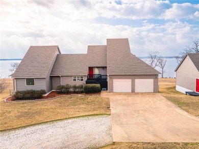 Lake Home For Sale in Sallisaw, Oklahoma