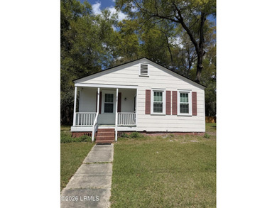 Great AFFORDABLE 2 bedroom older home with front porch, a mile - photo 2