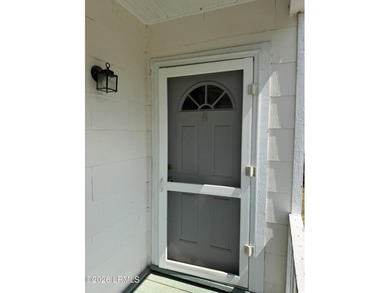 Great AFFORDABLE 2 bedroom older home with front porch, a mile - photo 4
