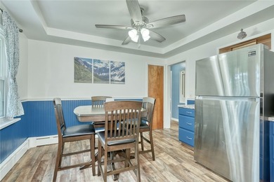 Welcome to 19 Loderdale Drive! This beautifully maintained - photo 9