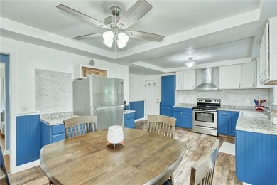 Welcome to 19 Loderdale Drive! This beautifully maintained - photo 10