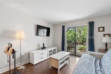 An ideal opportunity for a weekend getaway offering exceptional - photo 17