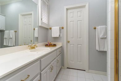 This custom 5 bedroom, 4 full and 2 half bath well maintained - photo 27
