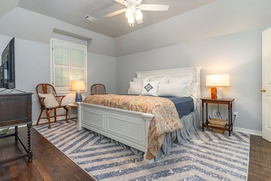 This custom 5 bedroom, 4 full and 2 half bath well maintained - photo 28