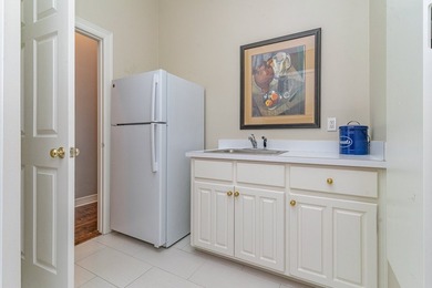 This custom 5 bedroom, 4 full and 2 half bath well maintained - photo 32