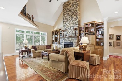 Extraordinary lakefront properties begin with extraordinary - photo 9