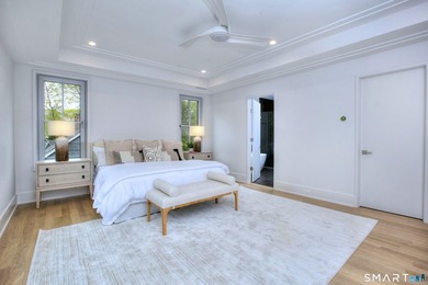Located on a quiet cul de sac only one mile from Metro North - photo 17