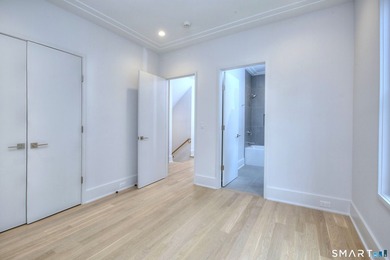 Located on a quiet cul de sac only one mile from Metro North - photo 20