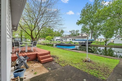 Enjoy waterfront living with this adorable 2-bedroom, 1-bath - photo 20