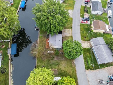 Enjoy waterfront living with this adorable 2-bedroom, 1-bath - photo 22