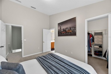 This well-maintained townhome offers a comfortable and - photo 22