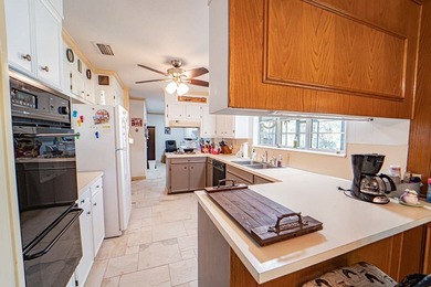 Quality lake house with special features on beautiful lot in - photo 22