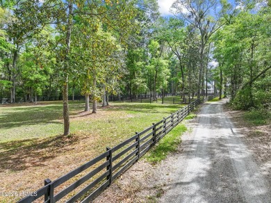 Tucked away along the serene tidal waters of Beaufort, 540 Sams - photo 3