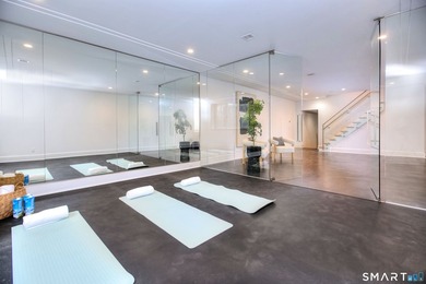Located on a quiet cul de sac only one mile from Metro North - photo 35