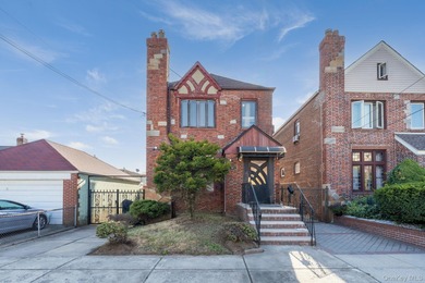 (private lake, pond, coastal) Home Sale Pending in Jamaica New York