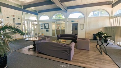 Spacious 3 bedroom ground level condo in central Ventura - photo 16
