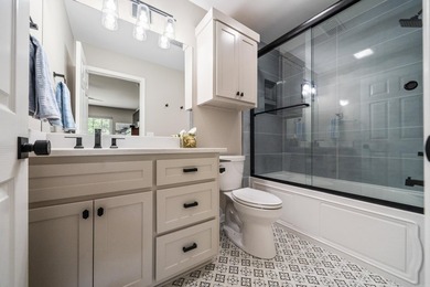 Welcome to lake living at its finest in the gated waterfront - photo 42