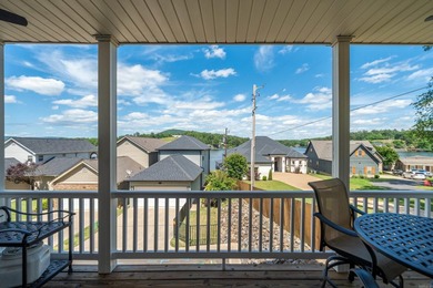 Welcome to lake living at its finest in the gated waterfront - photo 44