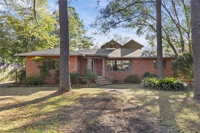 NEW PRICE!! This large waterfront four bedroom, three bath brick - photo 2