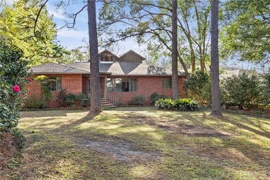 NEW PRICE!! This large waterfront four bedroom, three bath brick - photo 3