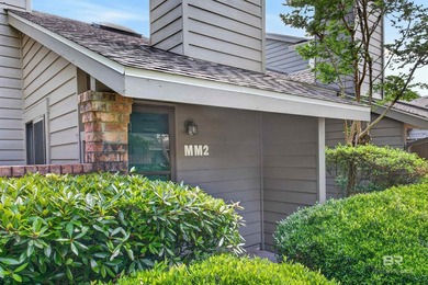 Lakewood Townhomes is a great complex located within walking - photo 4