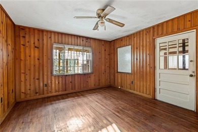 NEW PRICE!! This large waterfront four bedroom, three bath brick - photo 9