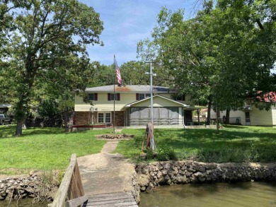 Lake of the Ozarks Home For Sale in Edwards Missouri
