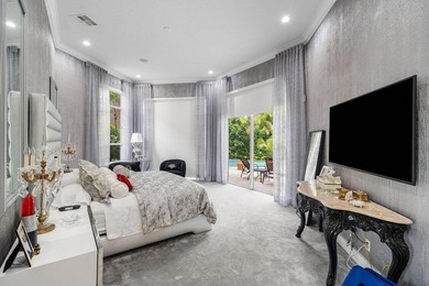 Stunning remodeled 3 BD plus office, 2.5 BA residence in - photo 15