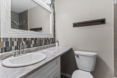 Welcome to this beautifully remodeled Milwaukee ranch! Mature - photo 18