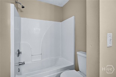 Looking to add a cash-flowing property to your portfolio? This - photo 22