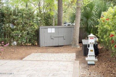 Exceptional opportunity to own a beautifully upgraded - photo 4
