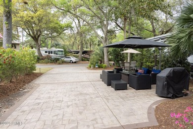 Exceptional opportunity to own a beautifully upgraded - photo 5