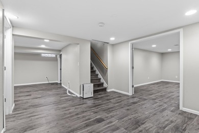 Welcome to this beautifully remodeled Milwaukee ranch! Mature - photo 25