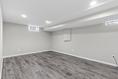 Welcome to this beautifully remodeled Milwaukee ranch! Mature - photo 28