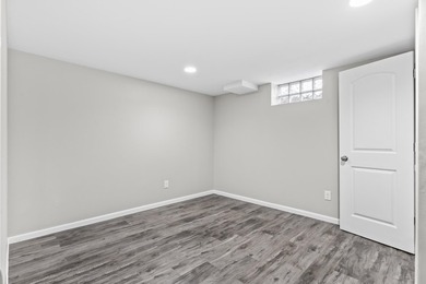 Welcome to this beautifully remodeled Milwaukee ranch! Mature - photo 30
