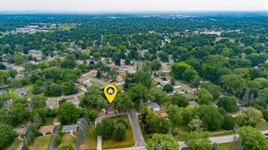 Welcome to this beautifully remodeled Milwaukee ranch! Mature - photo 34