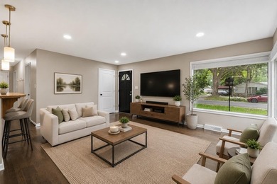 Welcome to this beautifully remodeled Milwaukee ranch! Mature - photo 44