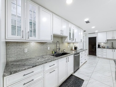 Welcome to this beautifully remodeled home on a quiet cul-de-sac - photo 11