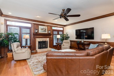 Welcome to the style and comfort of The Peninsula in this - photo 6