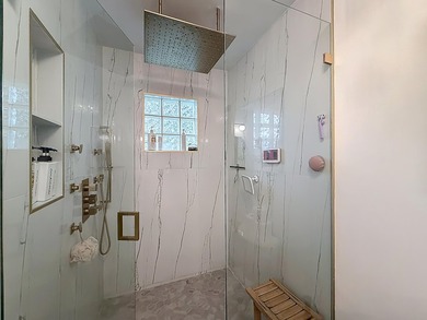 Welcome to this beautifully remodeled home on a quiet cul-de-sac - photo 34