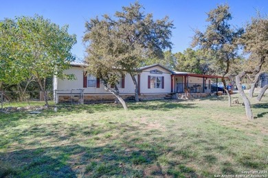 Welcome to 1400 Elmhurst Dr, Lakehills, TX! This charming - photo 11