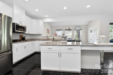 Welcome home to this beautifully designed 3-bedroom, 2.5-bath - photo 14