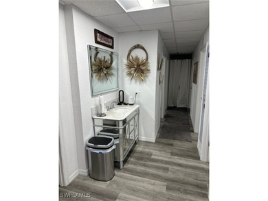 Buyer user opportunity to invest. Use 2000sf for your business - photo 16