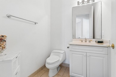 This Southern Exposure 3-bedroom, 2.5-bathroom residence on an - photo 17