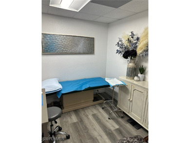 Buyer user opportunity to invest. Use 2000sf for your business - photo 18