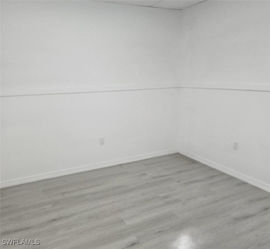 Buyer user opportunity to invest. Use 2000sf for your business - photo 25