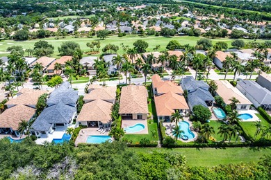 This Southern Exposure 3-bedroom, 2.5-bathroom residence on an - photo 32